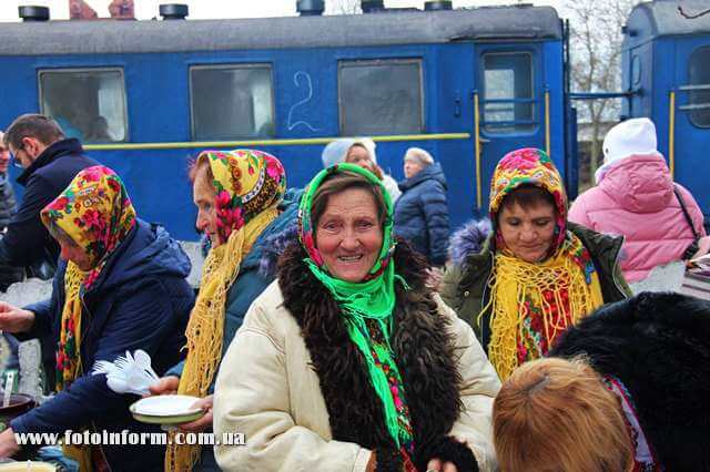 різдвяний вікенд разом зі старовинним 70-річним паровозом